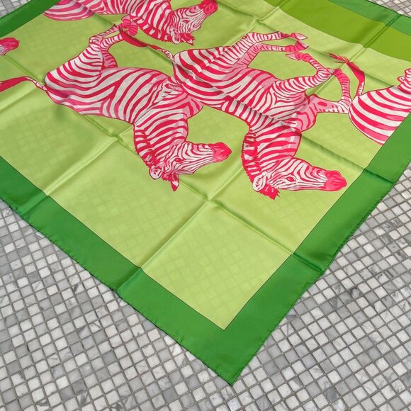 Hermès Green Pink "Les Zebres II" 90cm Silk Square Scarf - Picture 9 of 10